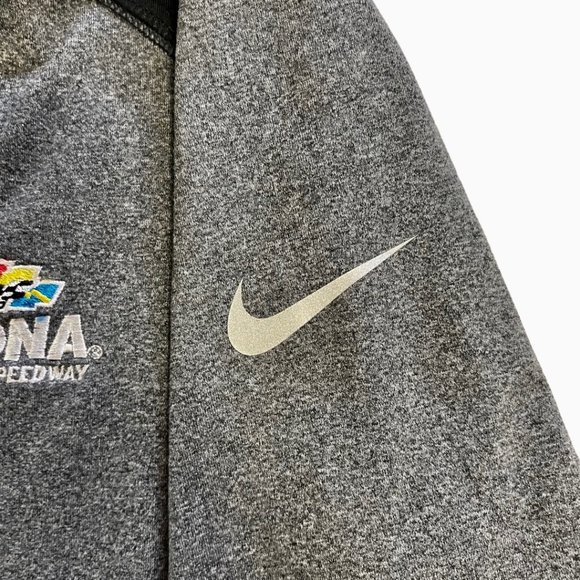 Nike Golf 1/4 Zip Dri-Fit Daytona International Speedway Embroidered Pullover - Picture 4 of 10